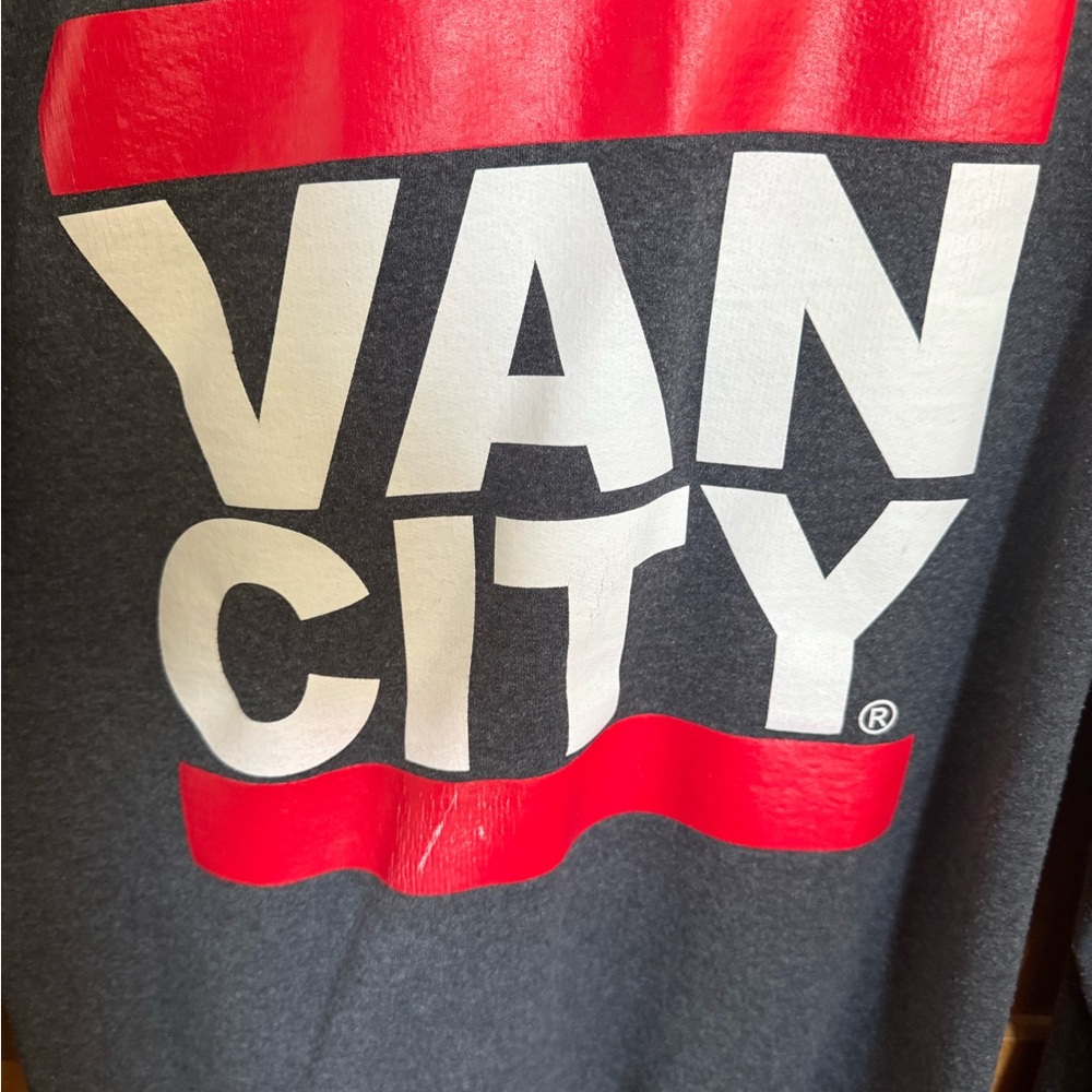 Women's Gray and Red Sweater